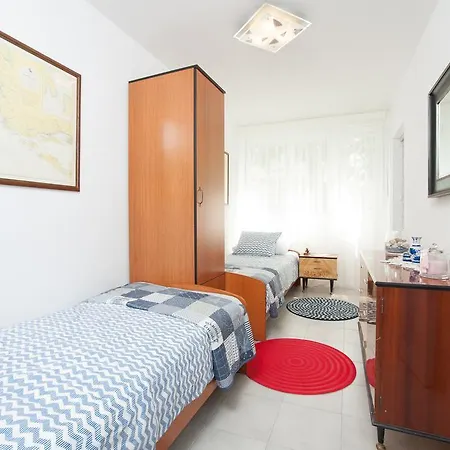Apartment Simeroni *
